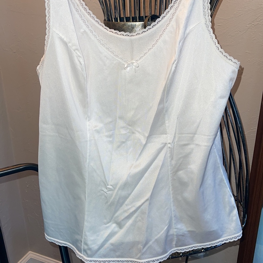 Vanity Fair V-neck Camisole 34/40